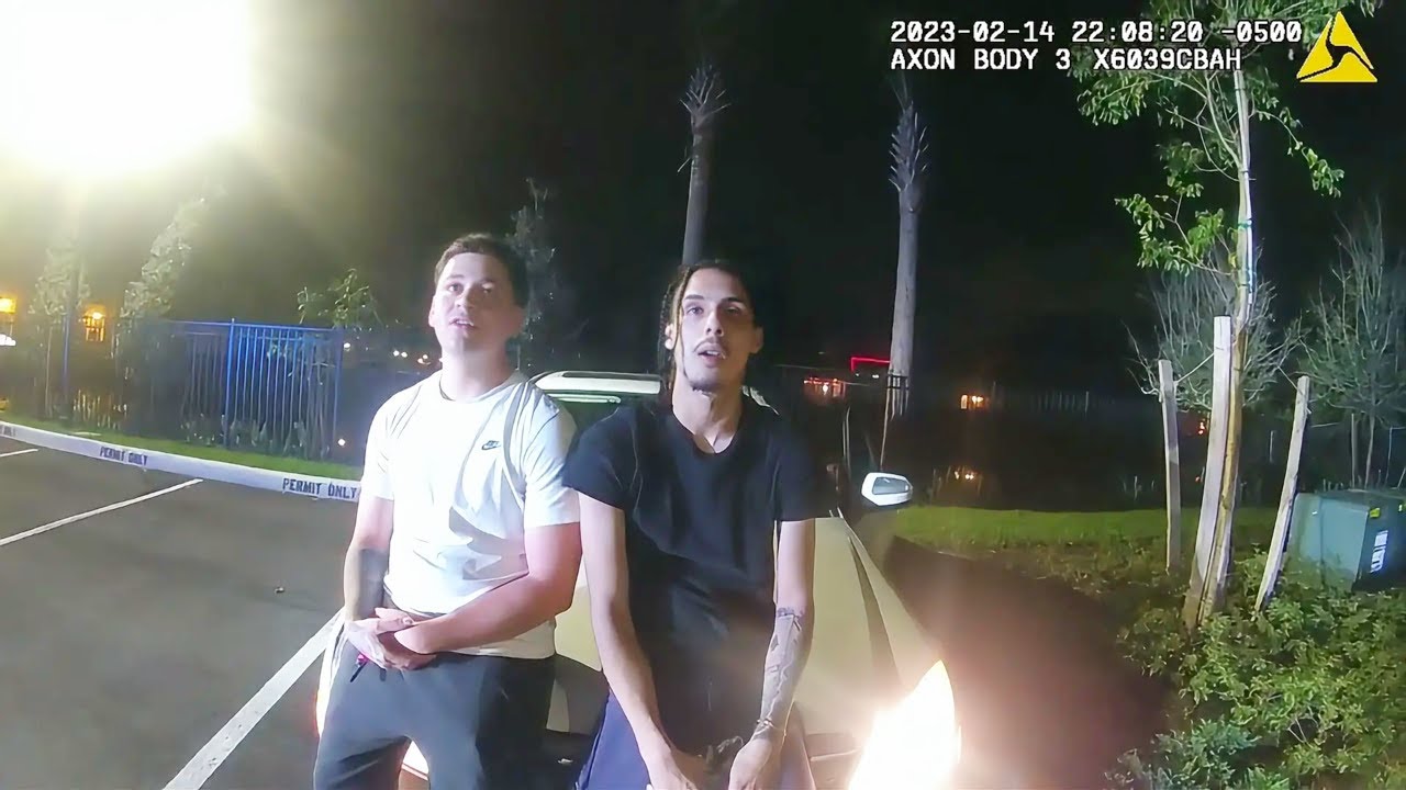 Police Interrupt These Teens Smoke Session at the Worst Possible Time