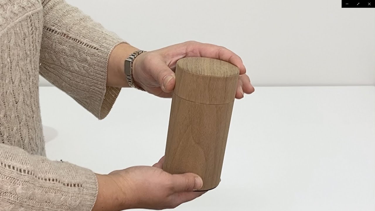 Features of Natural Wood Tin Canister