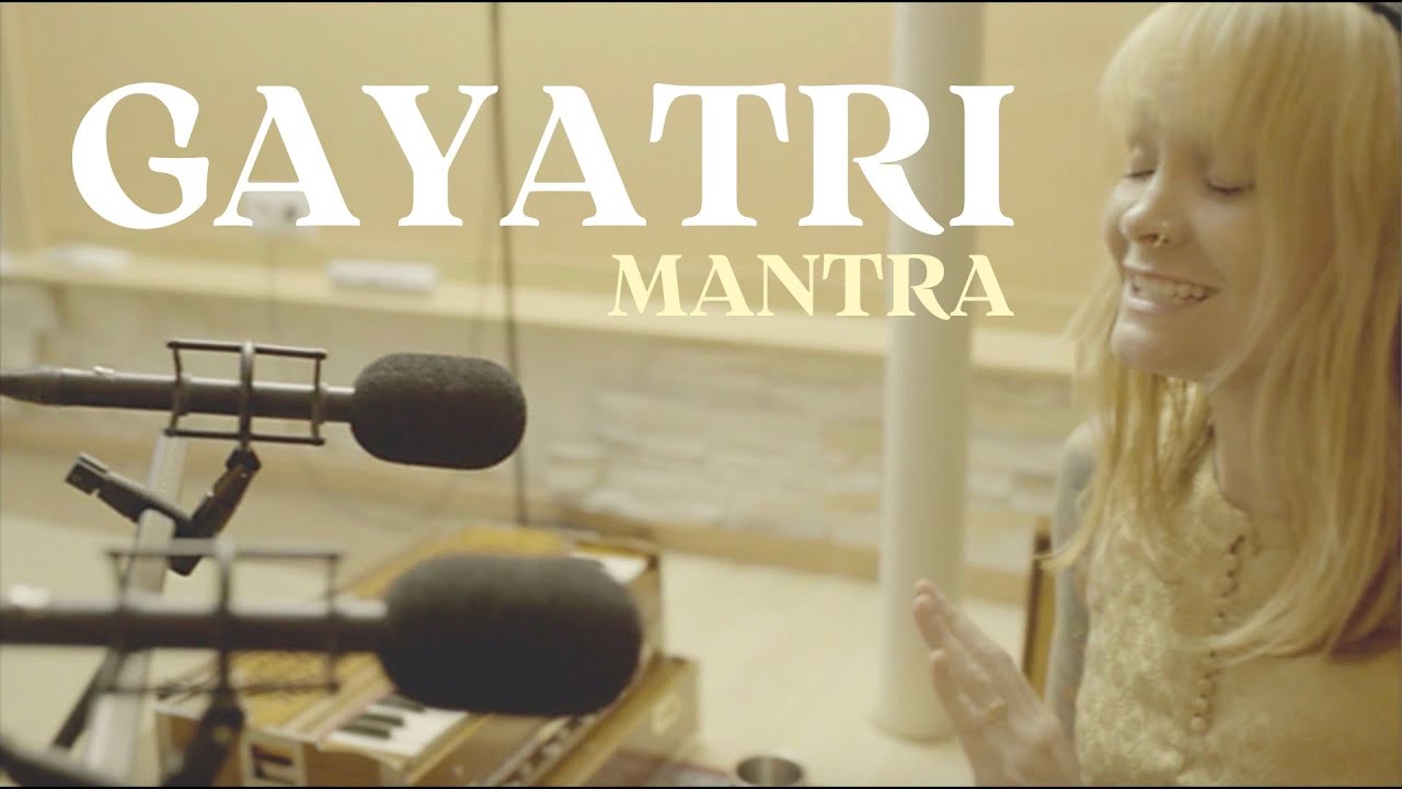 EVOHÉ (Eva Espeita): GAYATRI MANTRA (traditional vedic chanting / canto védico tradicional)