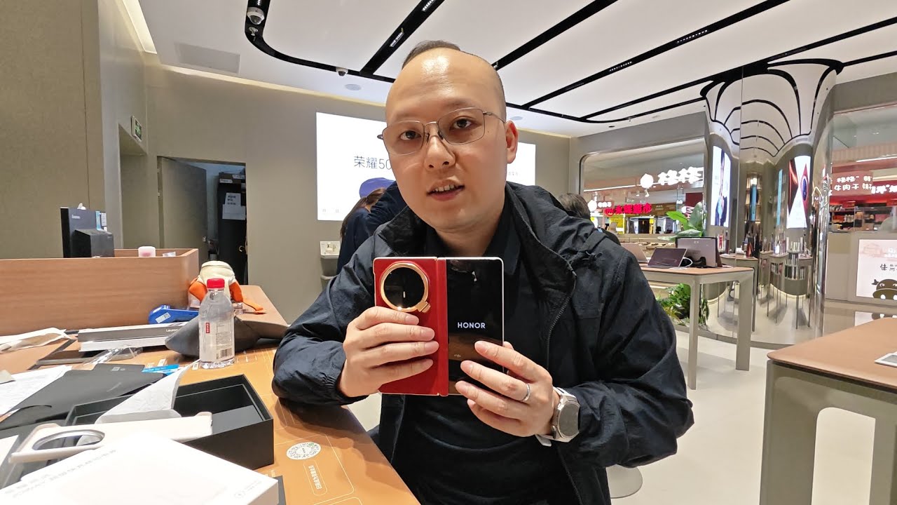 榮耀Magic V6 的盧白開箱
