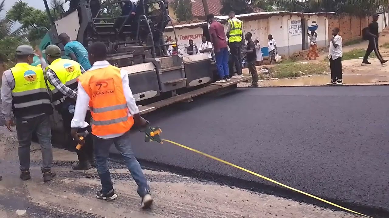 Asphaltage route avenue Mukenge SHABANTU Kananga Bianky