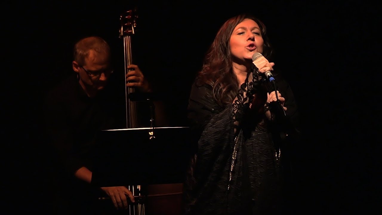 Vuelvo al Sur - Tango de Astor Piazzolla y Pino Solanas, por Gabriela Bergallo