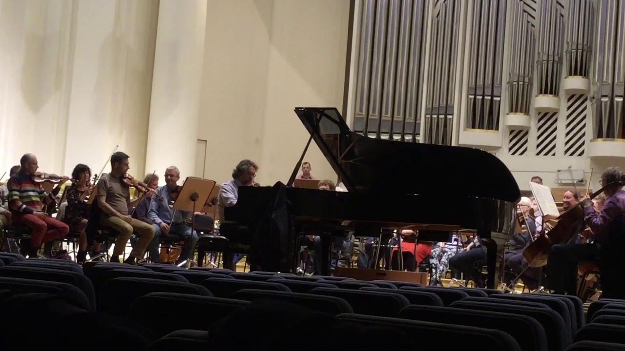 Konstantin Scherbakov plays Rachmaninov 4th Piano Concerto, Finale (excerpt)