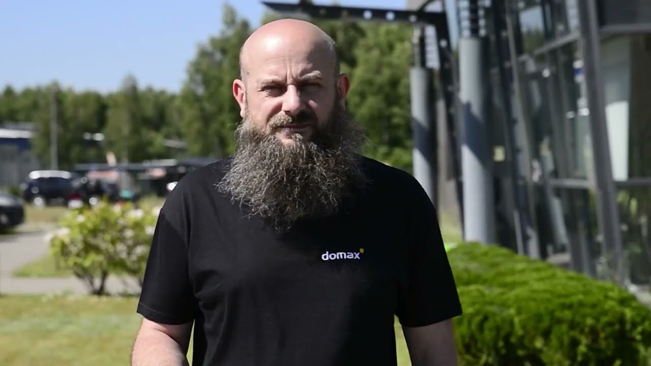 Wkręcane podstawy słupa i adaptery Domax