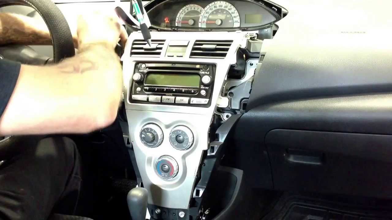 07 Toyota Yaris sedan radio removal