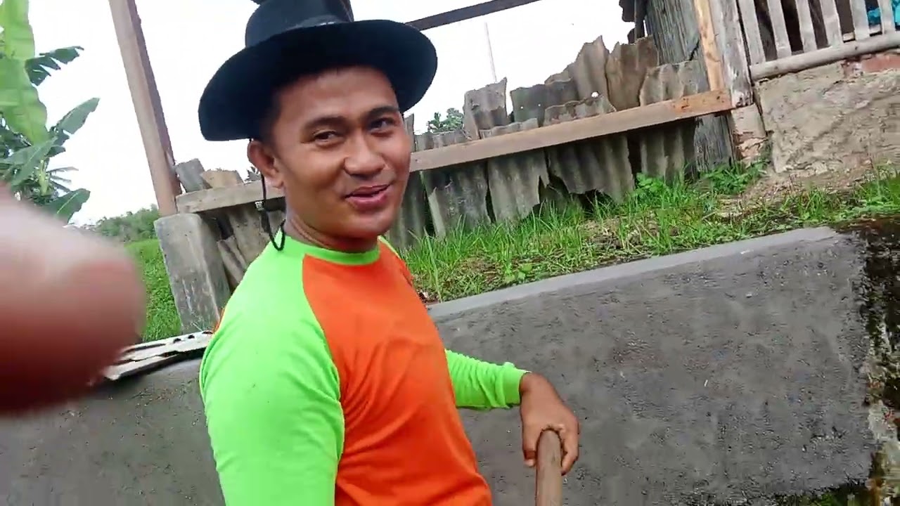 Sanes bapak aing...ieu mah bapak kita....hiduupp RW 08....