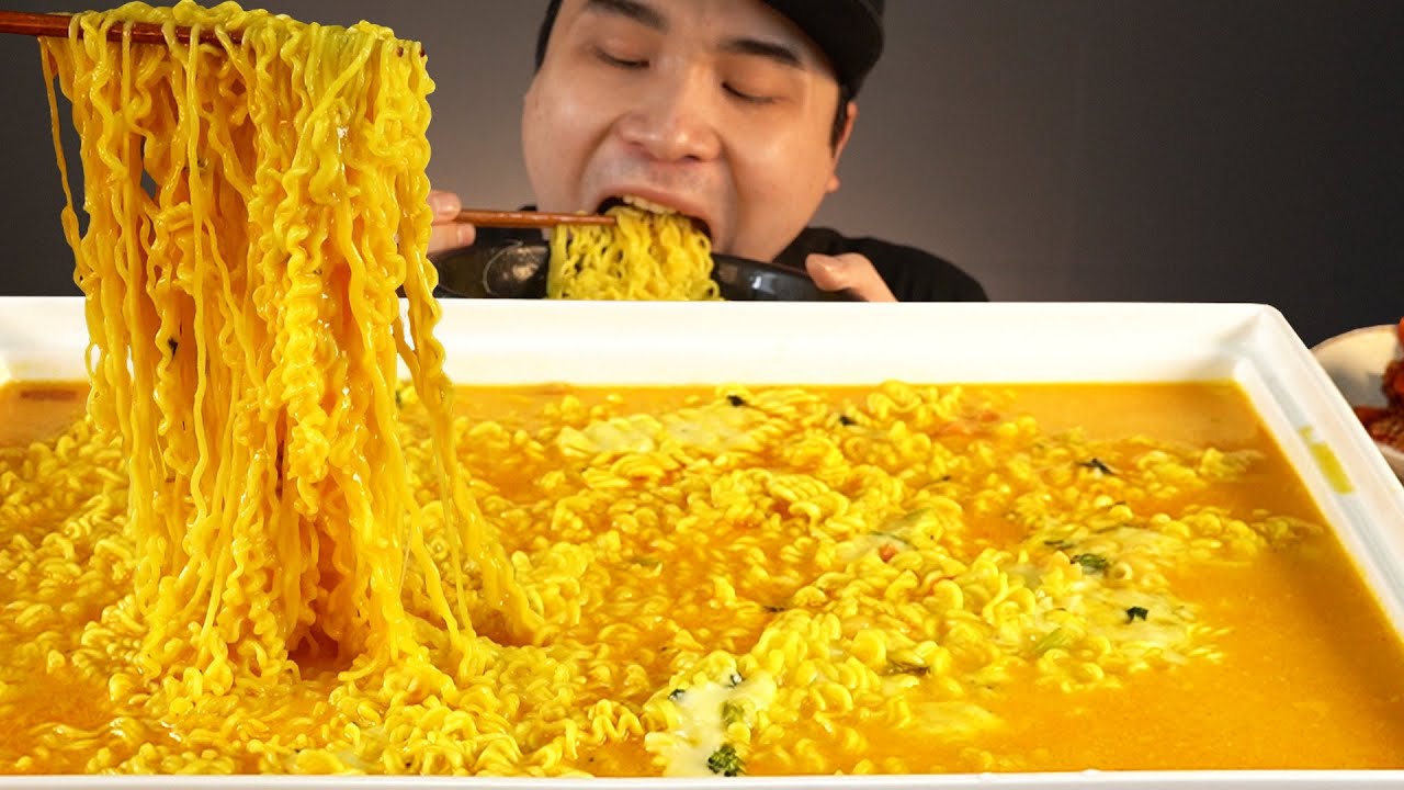 리얼치즈라면에 모짜렐라치즈추가 먹방~!! 리얼사운드 ASMR social eating Mukbang(Eating Show)