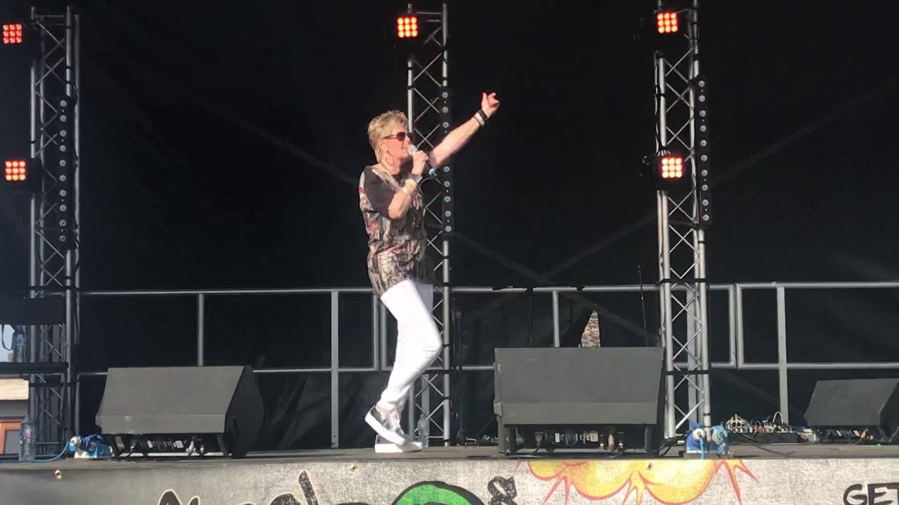 Hazell Dean - Who’s Leaving Who Live 2019