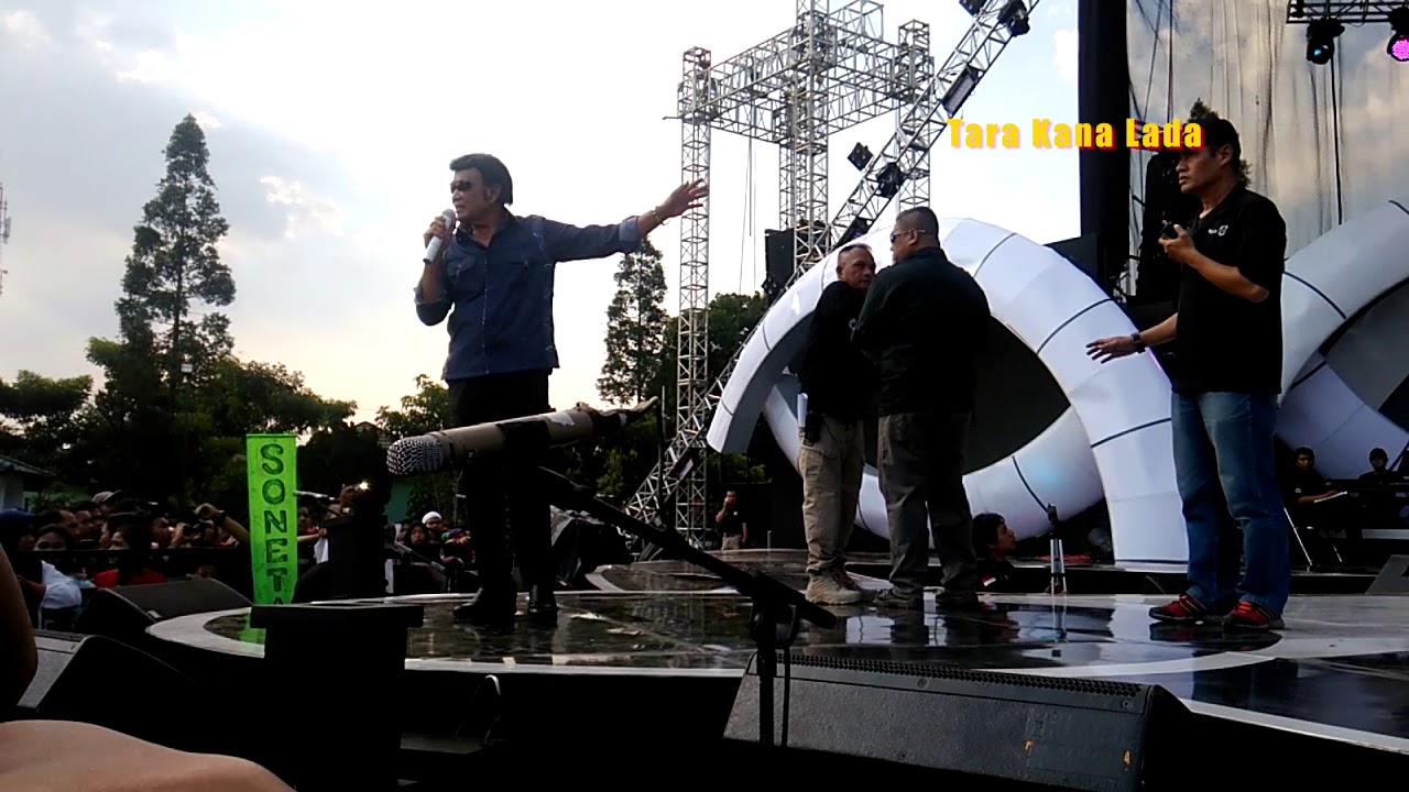 Teliti Banget ! Rhoma Irama & Soneta Cek Sound di Bandung