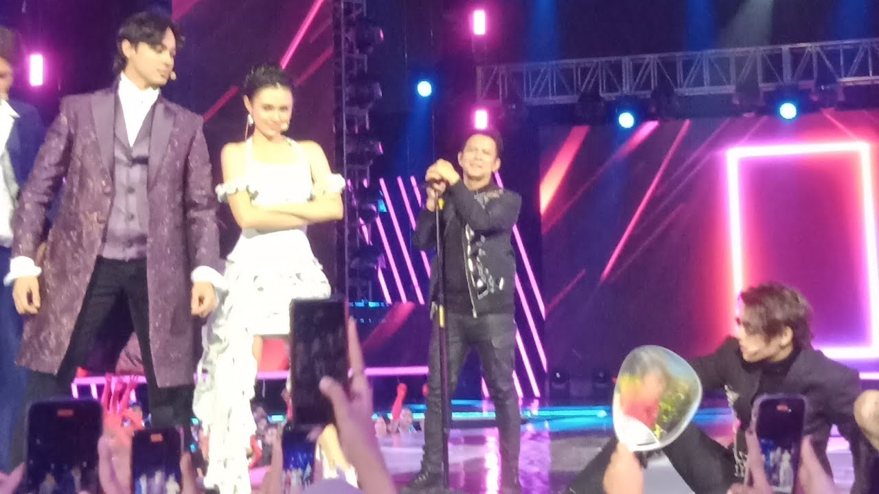 PEMAIN SINETRON ASMARA GENZ ,ARIEL NOAH TAMPIL DI HUT SCTV