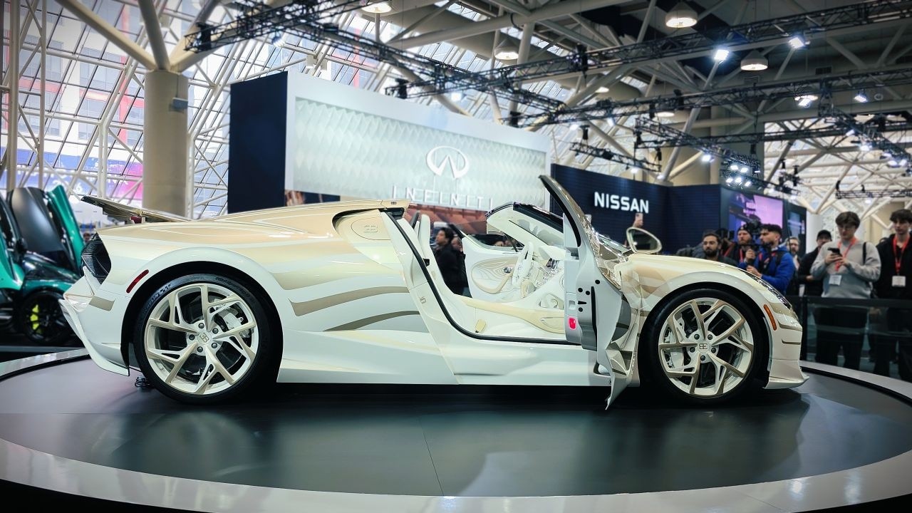 Bugatti W16 Mistral ‘La Perle Rare’ 2026 4K. Hypercar. Grand Touring Automobiles Canadian  AutoShow