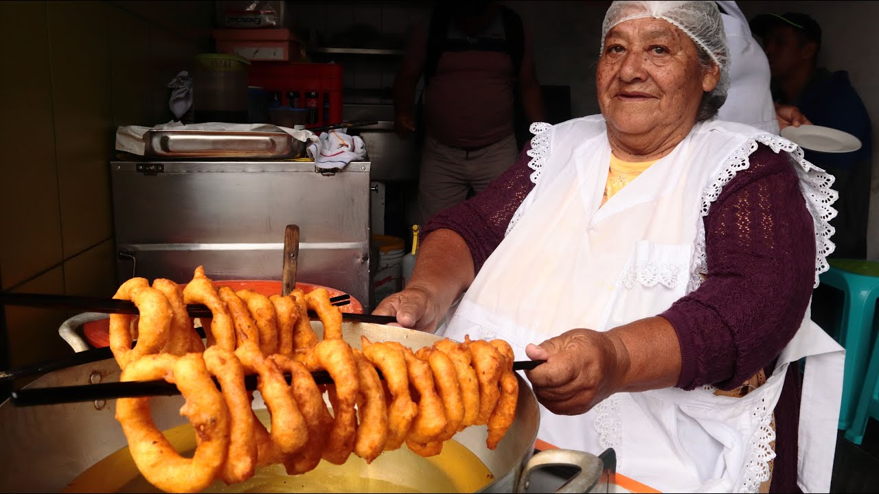 🍩Picarones Peruanos - the peruvian DONUT🍩 Peruvian street food-Comida callejera en Perú  🇵🇪