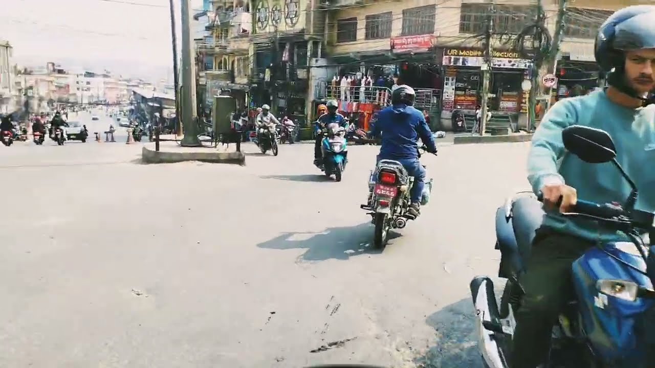 जय भोले बाबा को हल्का रमाइलो हैं। साथी हरु अनि wife लाई  प्रसाद खाको छु। भनेको डराएर तनाब भयो।।।।।।।