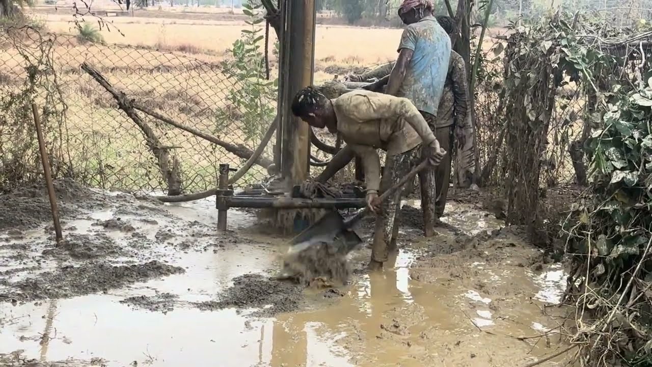 Borwell drilling 150 feet high pressure water || best drilling new video 