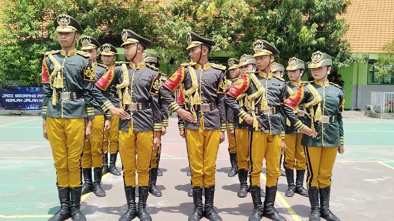 BIKIN TAKJUB BANGET | PENAMPILAN PASKIBRA SMPN 2 KREMBUNG RAIH JUARA UMUM DI LKBB ELANG SAKTI