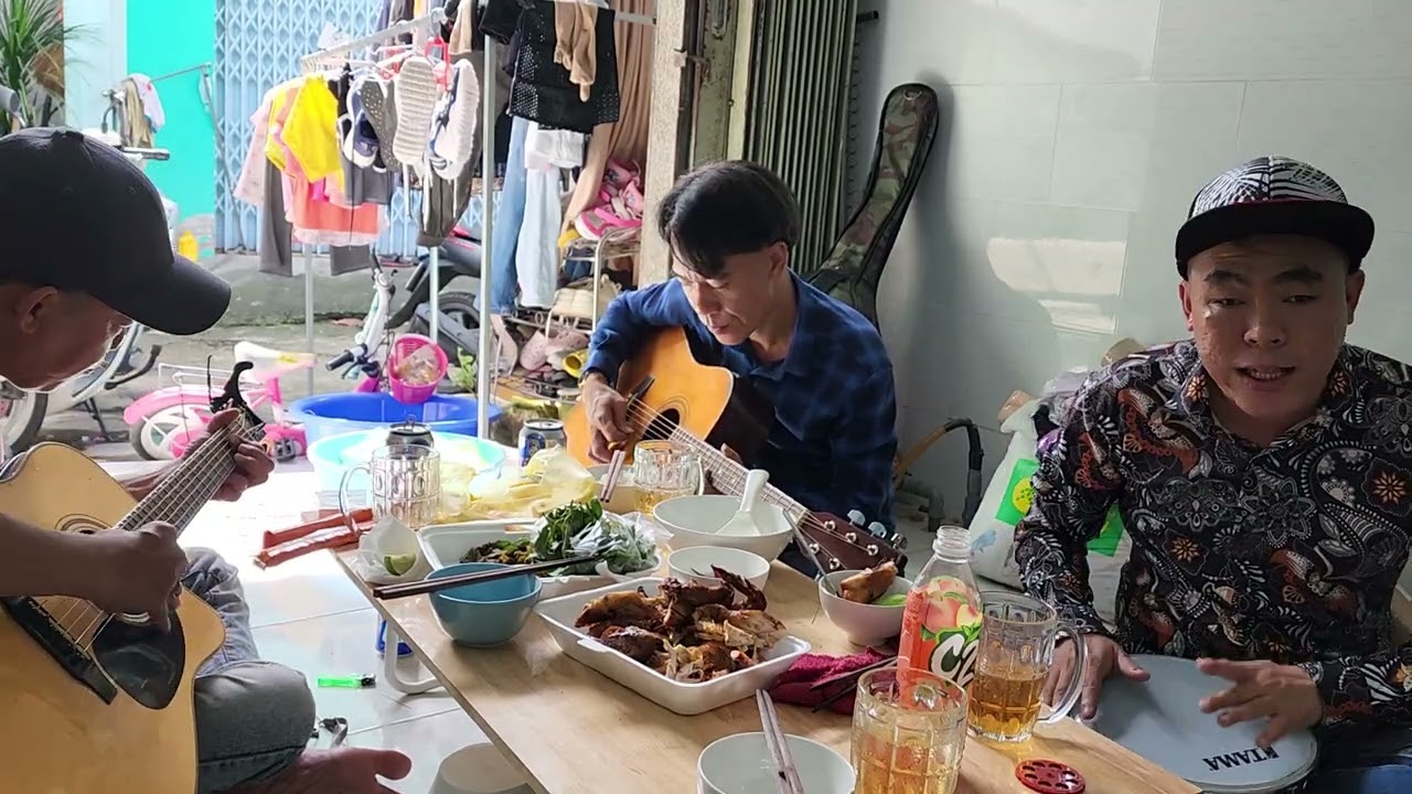 Gấu Lé Tiều Guitar Lượm Guitar liên khúc nhạc chế 2022