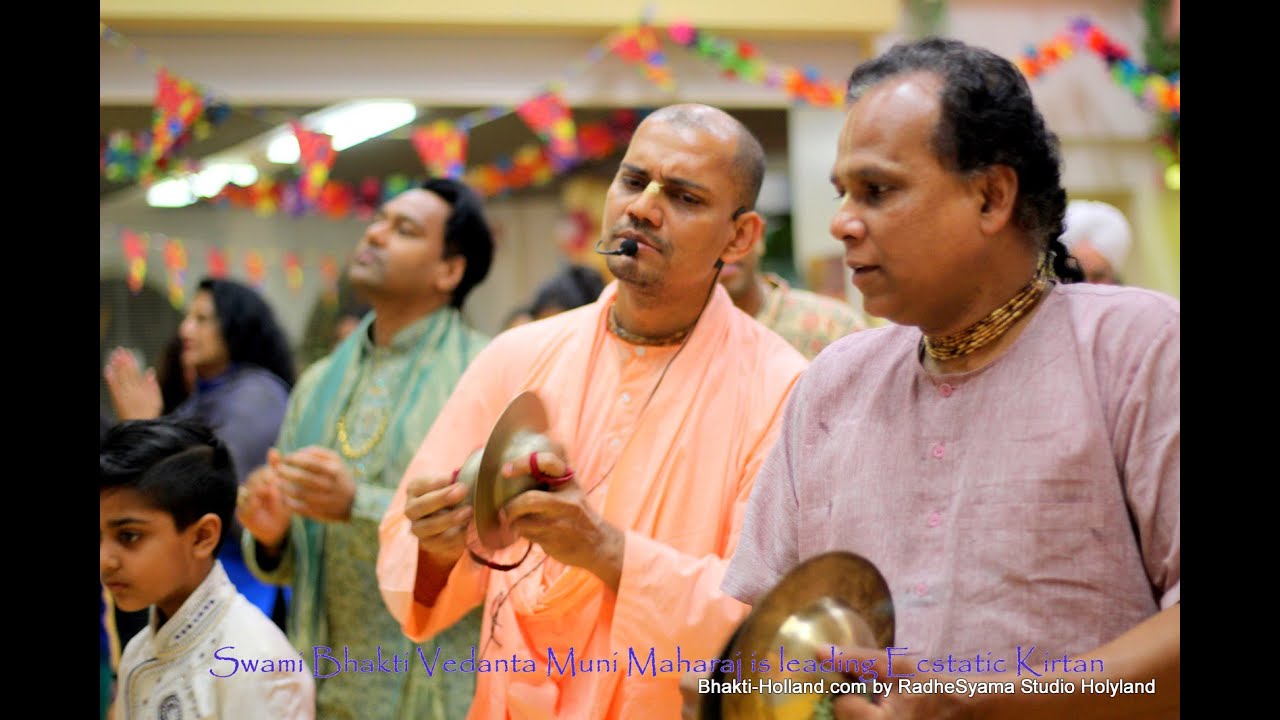 Mind Stealing MegaKirtan Maha Mantra by Swami B V Muni Maharaj - Live Record