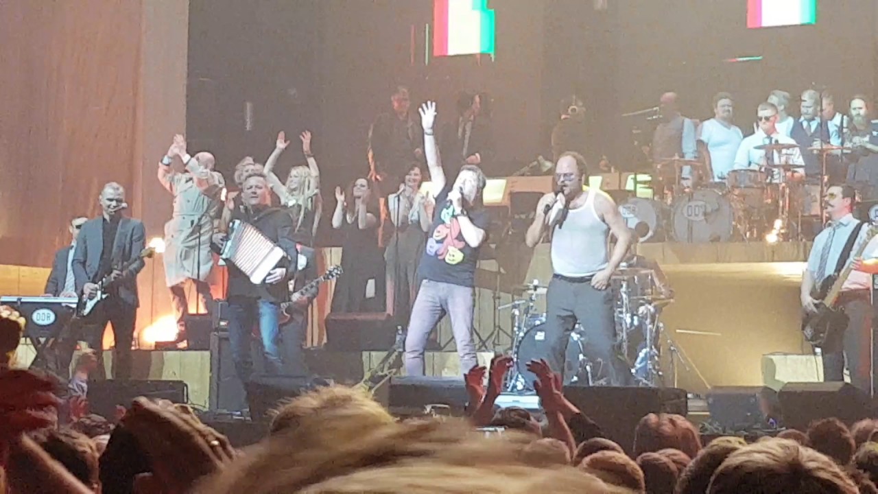 DDR ft. D.D.E - Rai-Rai, live @ Oslo Spektrum, 17.03.17