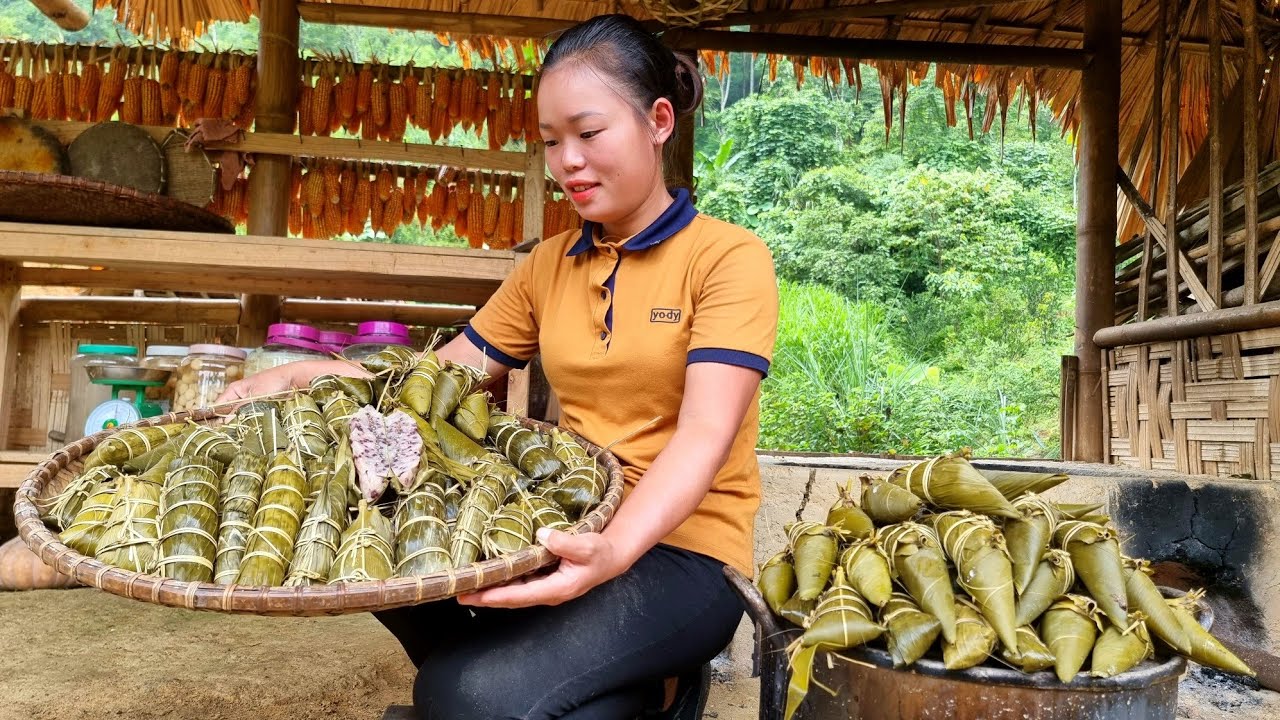 Harvest Cassava to make traditional Banh chung Bring to the market to sell | Trieu Mai Huong