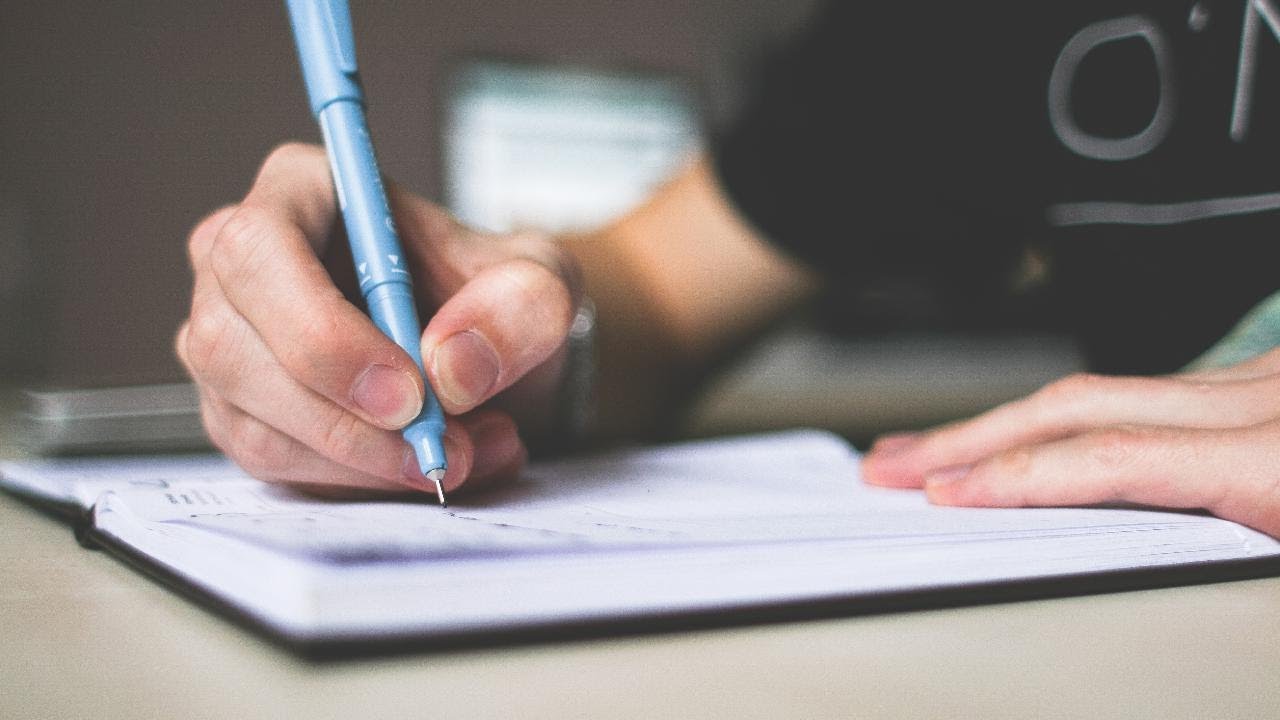 Lezioni in 5 minuti: Come non si scrive un tema di italiano