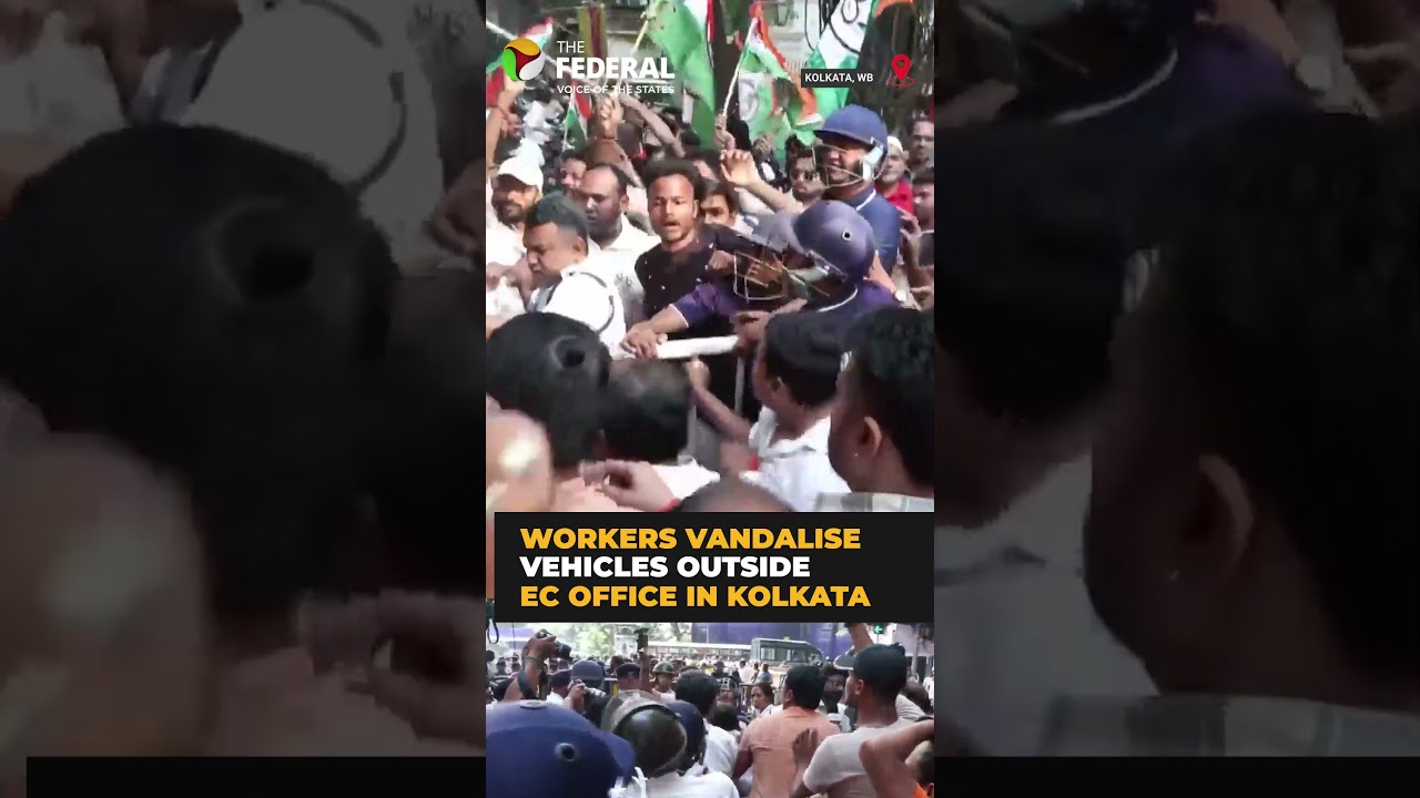 BJP, TMC workers clash outside EC office in Kolkata | #shorts