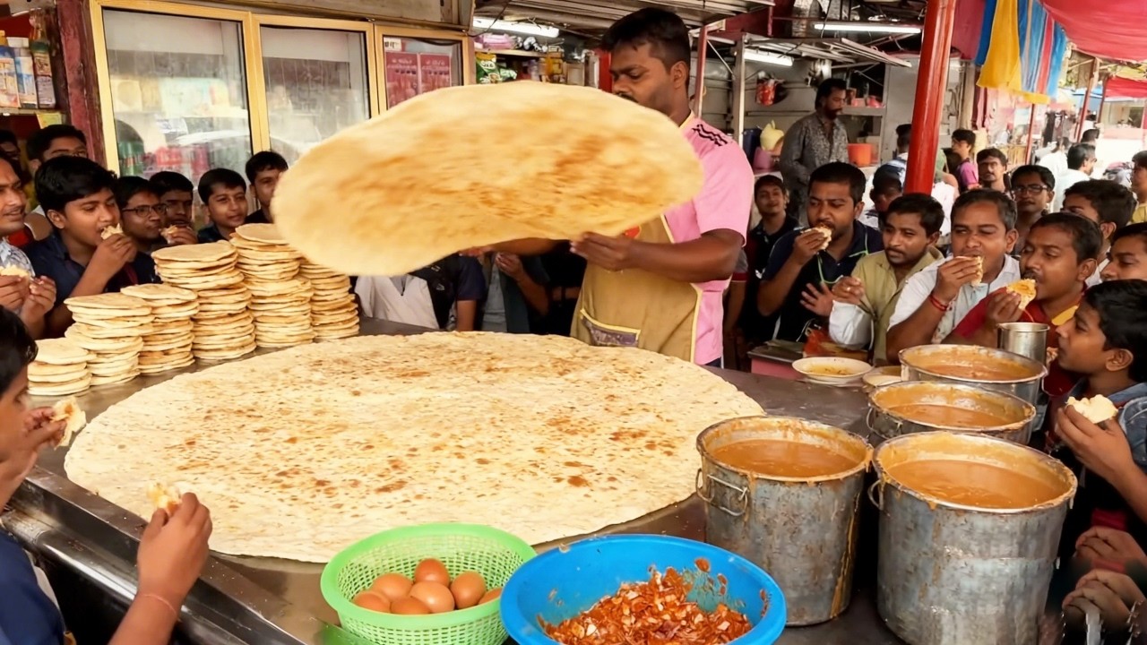 马来西亚街头印度版鸡蛋灌饼，环境简陋性价比拉满，一口下去太舒坦！#麦总去哪吃