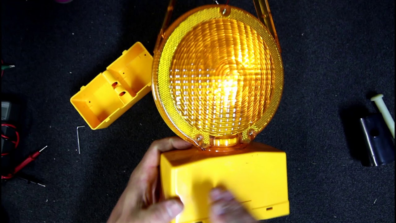 Flashing Road Works Warning Light teardown and wiring up for transformer power