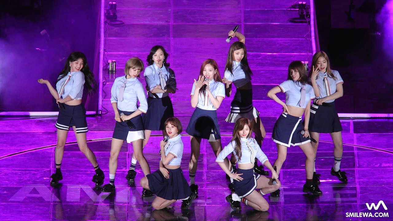 170520 TWICE (트와이스) 'TT' 4K 직캠 @롯데 패밀리 콘서트 4K Fancam by -wA-