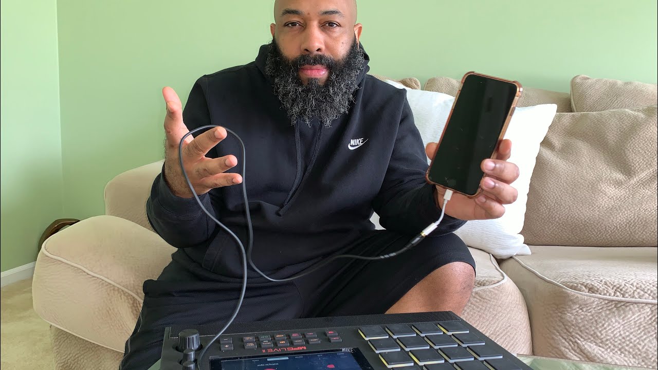 MPC LIVE 2 sampling from iPhone connection