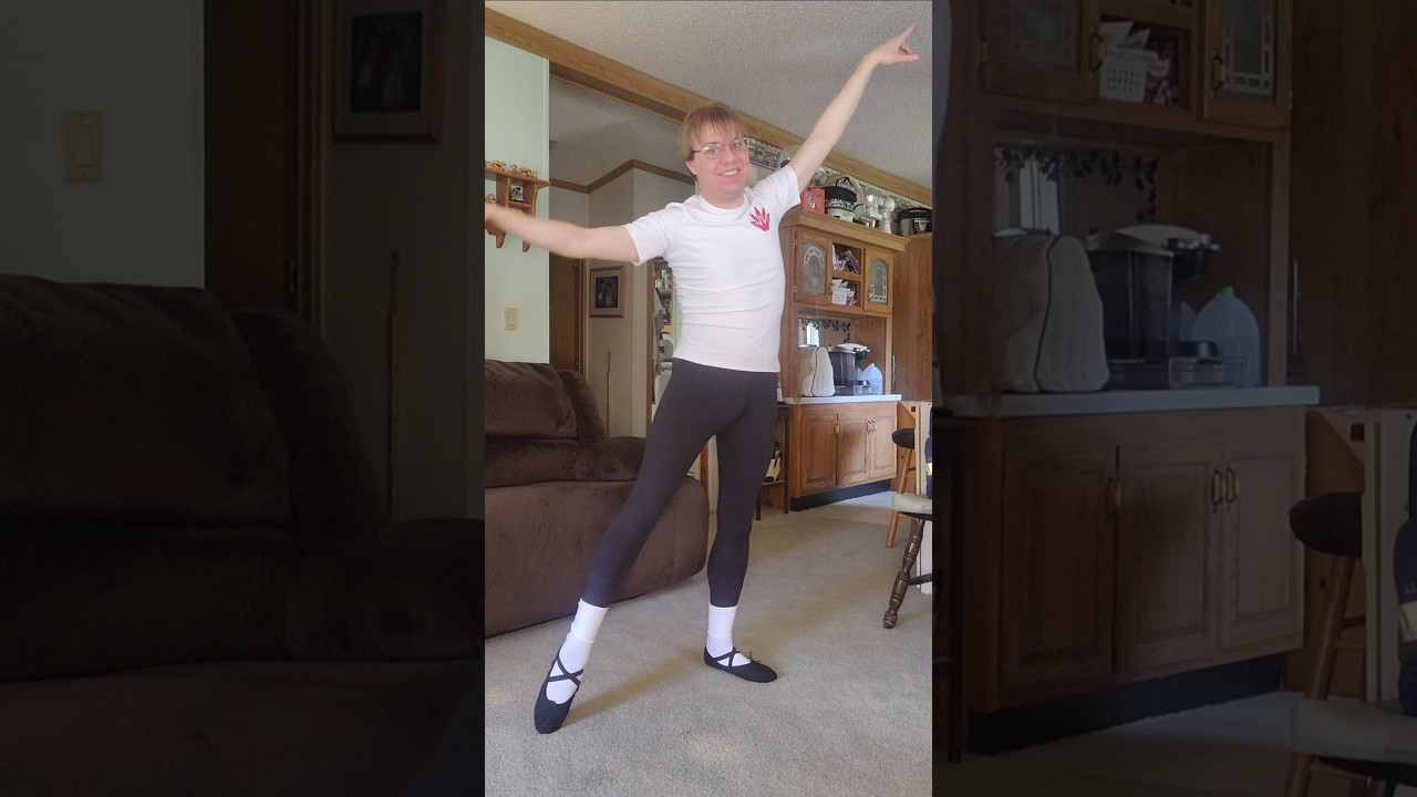 #ballet #ballerina #dance #cosplay #balletslippers #balletshoes #enpointe #tutu #tututuesday #shorts