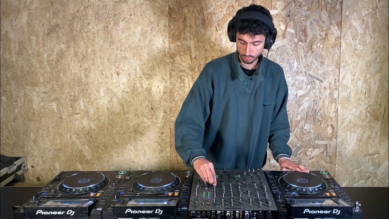 CRUXADO Techno set