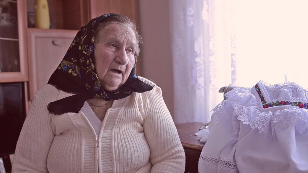 Despre portul tradiţional din Maramureş cu Anuţa Ciceu, ţesătoreasă din satul Budeşti
