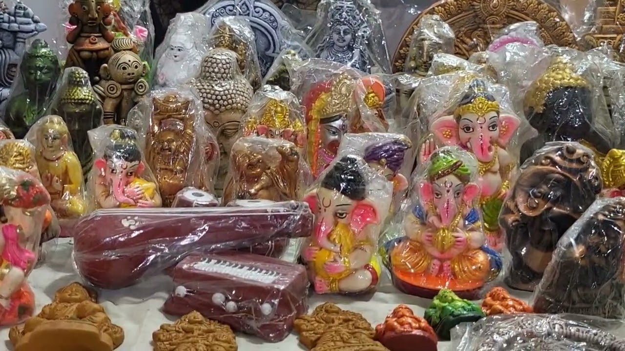 খাদি মেলায় ঘুরতে গেলাম