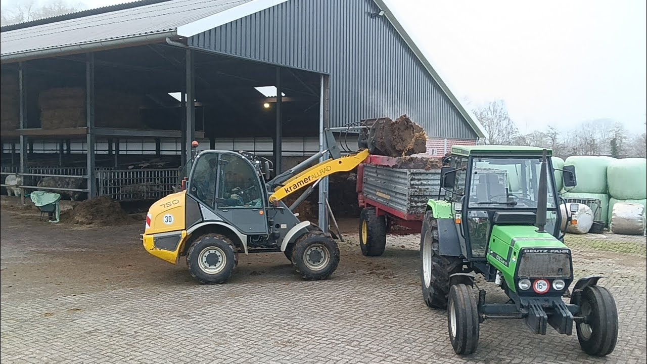 Meststrooien met Harmelink