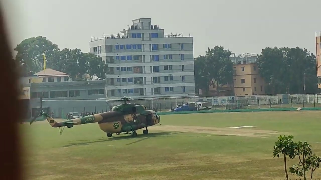 ঠাকুরগাঁও ইসটুডিয়ামে সেনাবাহিনী হেলিকপ্টার 