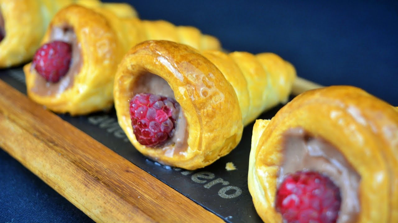 Pasteles de hojaldre rellenos de chocolate FÁCILES Y RÁPIDOS
