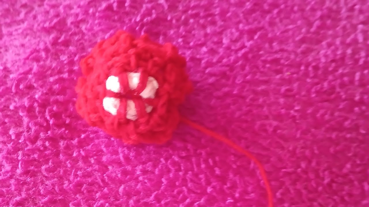 Cute small woolen pot#crochet #howtomakewoolenflower #woolart 