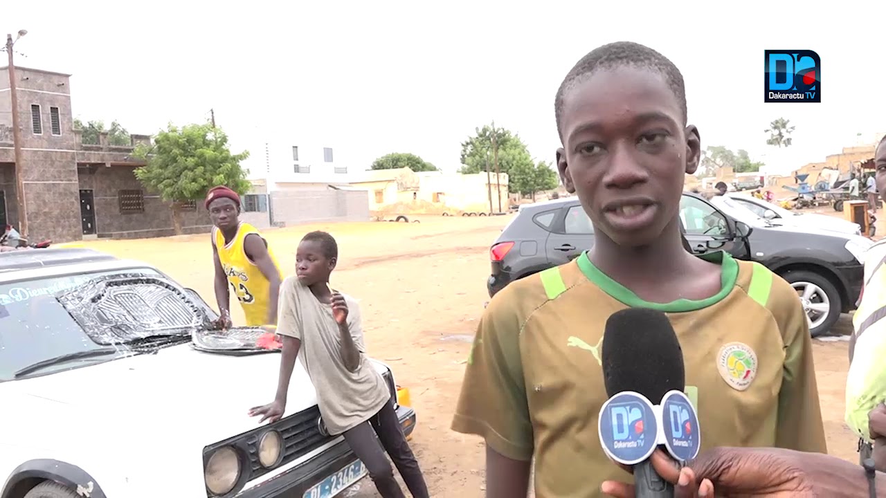 SÉNÉGAL - MBACKÉ : ENFANTS CHARRETIERS / Fils de parents HORS-LA-LOI et futurs charretiers...
