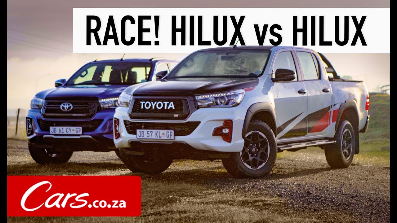 Гонка! Toyota Hilux GR Sport против Hilux Legend 50 — внедорожный заезд
