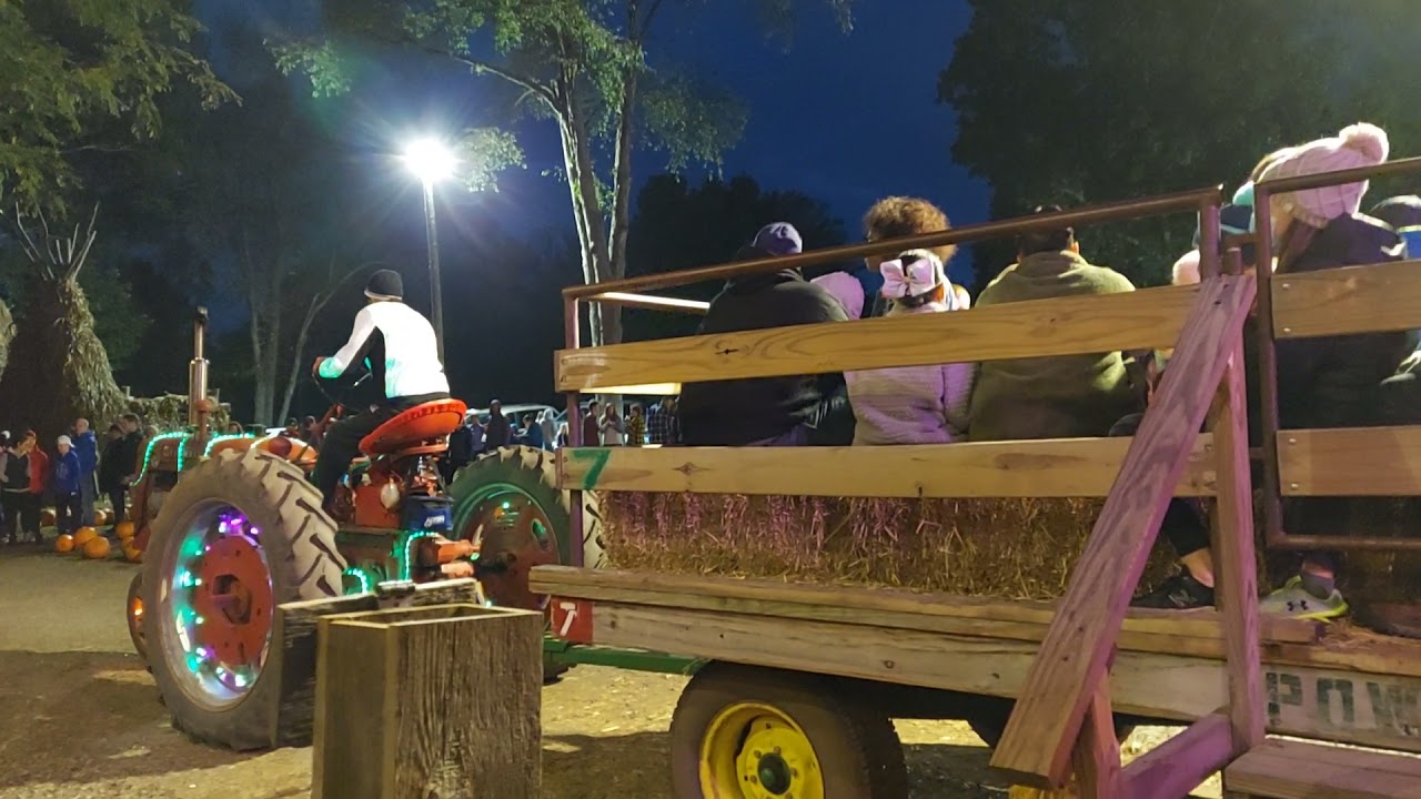 Powers Farm Market Halloween Hayride 🎃