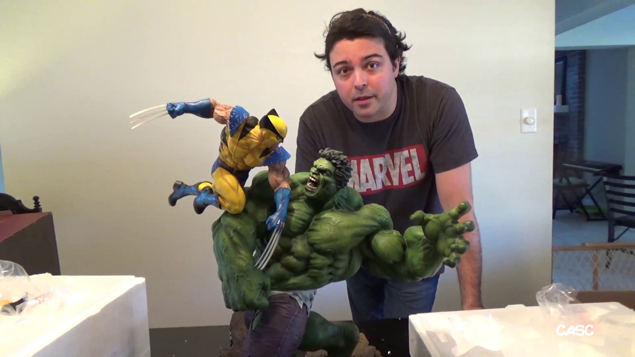 Hulk vs Wolverine Maquette by Sideshow Collectibles Unboxing