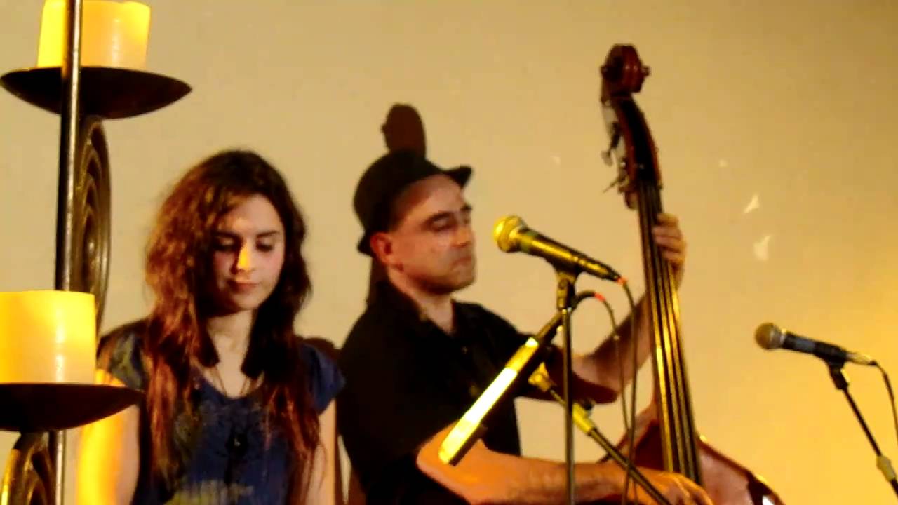 A Kiss to Build a Dream On - Andrea Motis & Joan Chamorro trio (live from Sant Cugat)