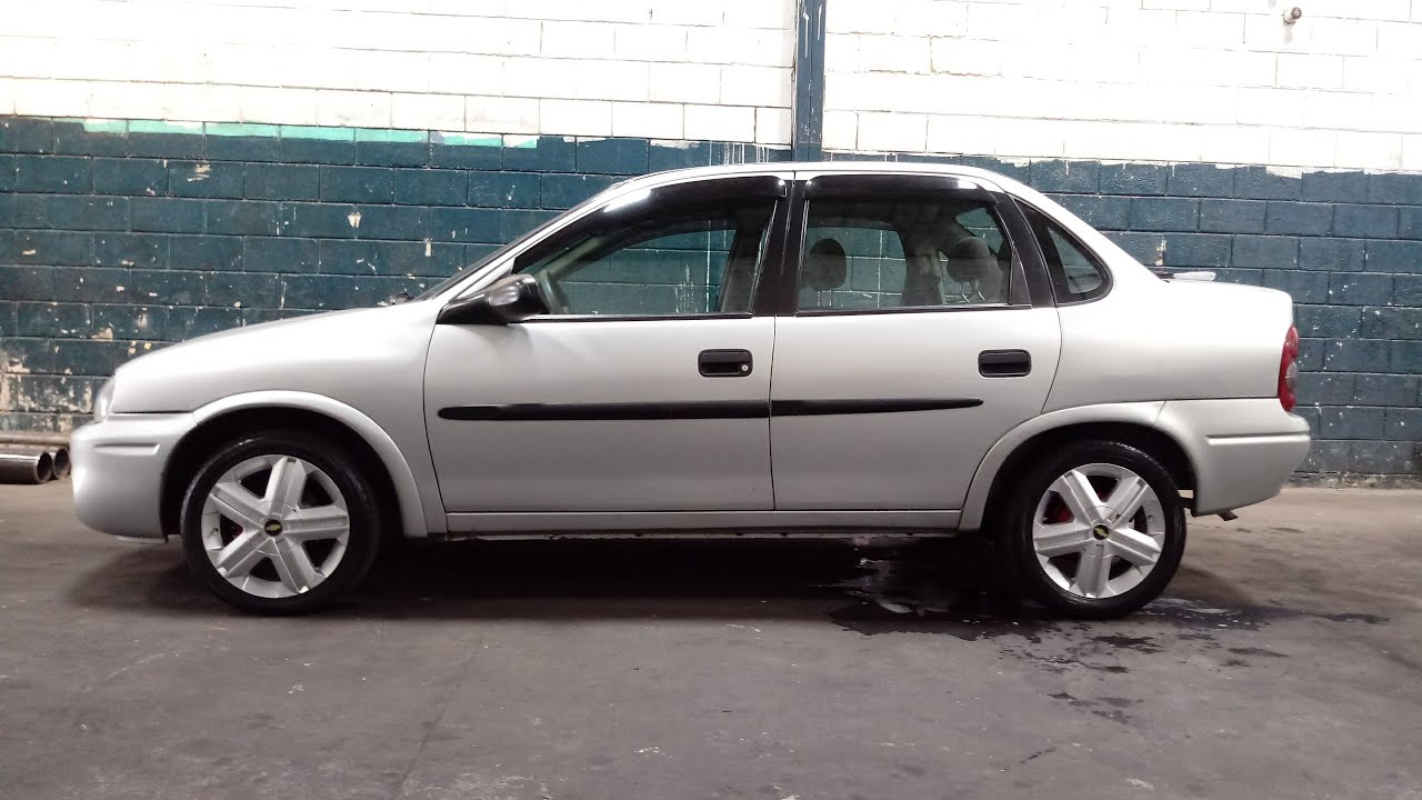 Pneu 195/45/15 no corsa