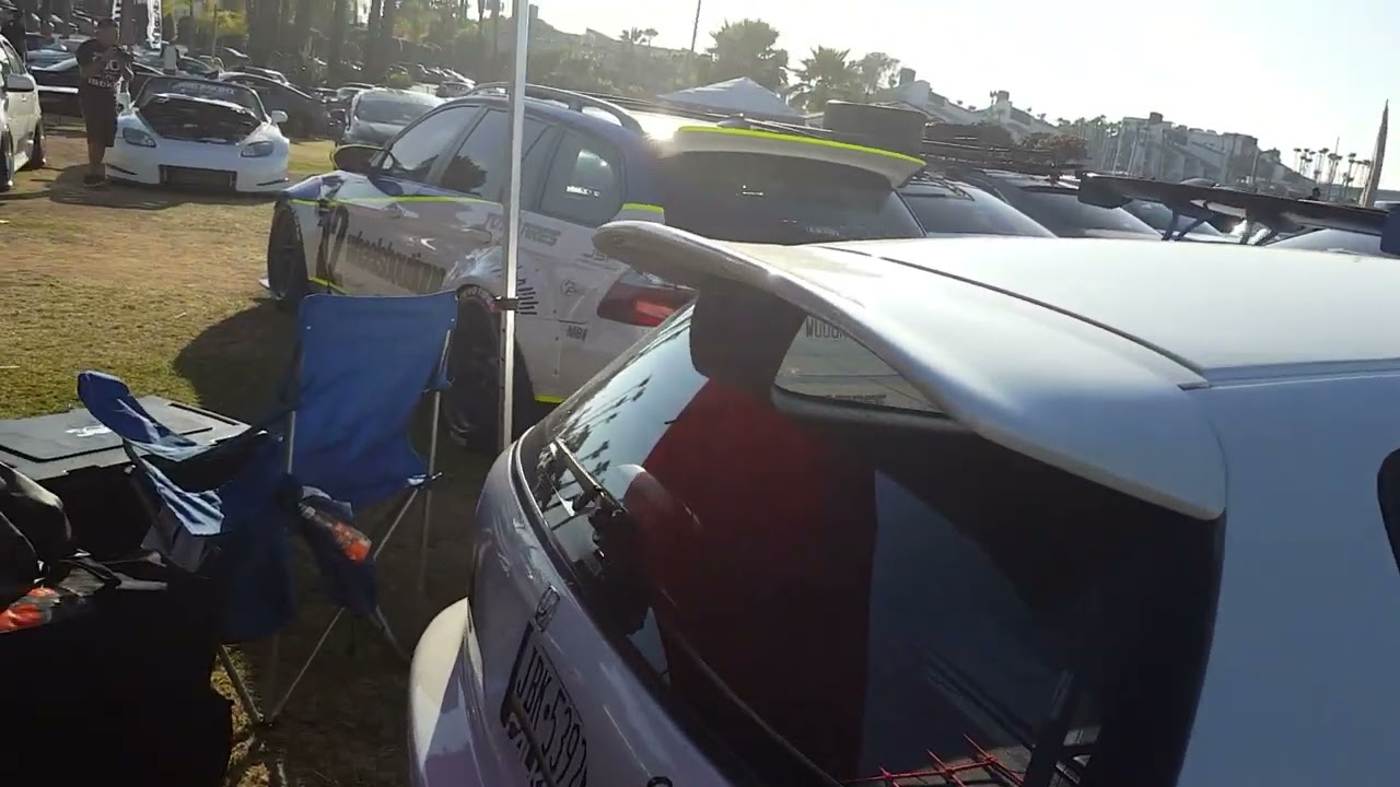 Mickey (@mickeyandrade3435) and Courtney with RicFlare BMW Wagon and JDM Civic Si-R