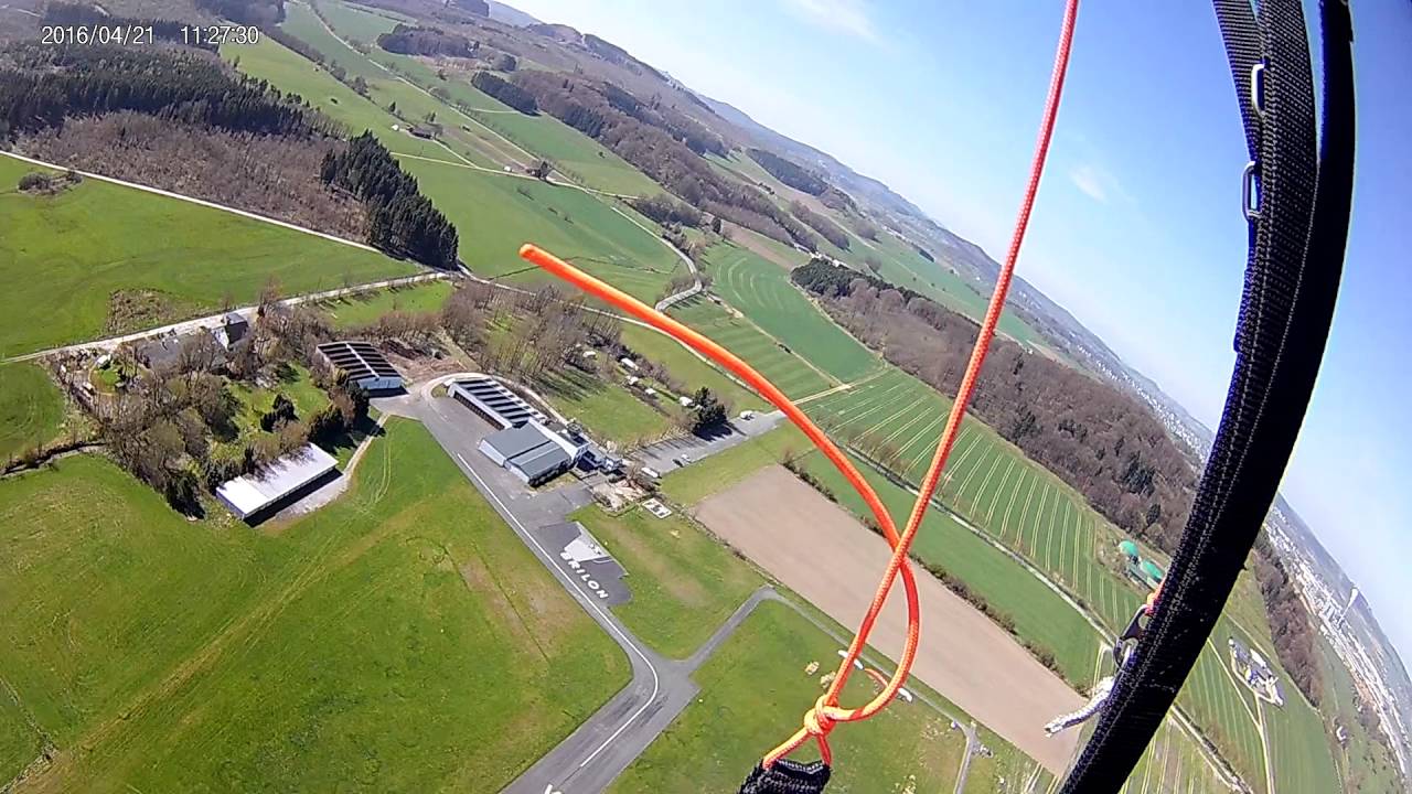 Gleitschirmfliegen Windenschlepp #2 Flugplatz Brilon 21.04.2016