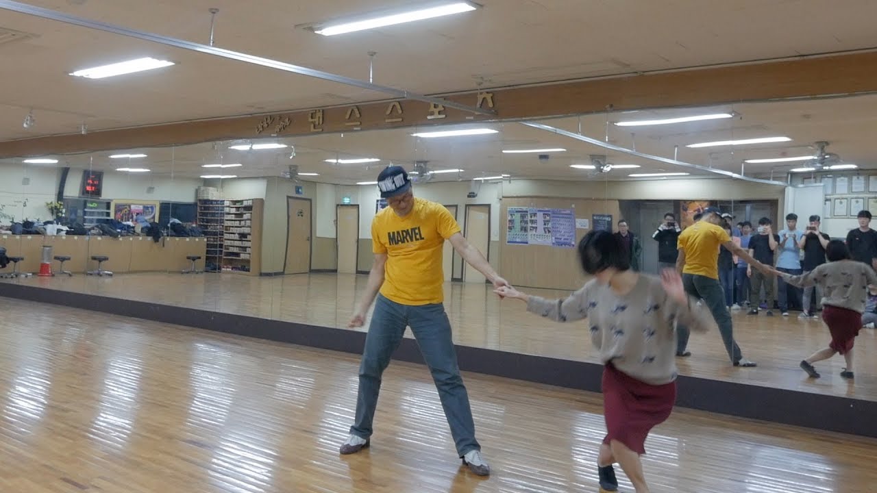 SwingHouse Lindyhop Int - Week3 (Momentum Transition Flow)
