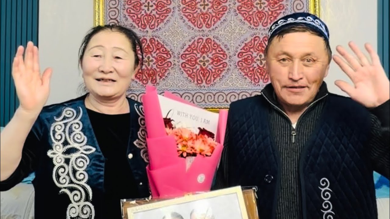 Эрхэм бэр Айнадаа Март-8 мэнд хүргэж хадам эгч болон дүү нараас нь ❤️