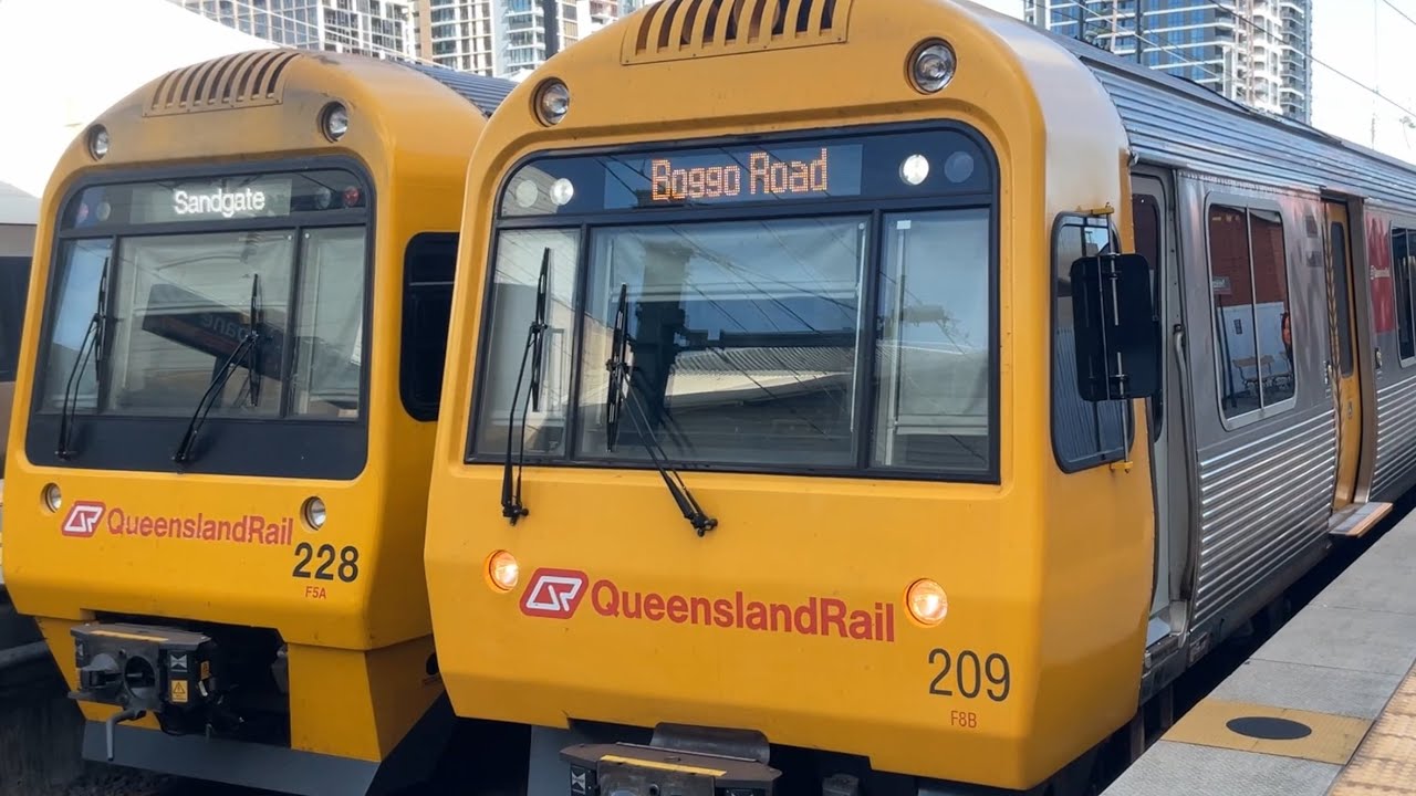 Sandgate SMU225/228 + Park Road SMU209/207 Departing South Brisbane Train Station Platform 1/2