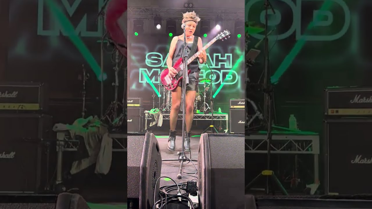 Sarah McLeod live. Keep Me Hanging On. Rock the Boat 3025