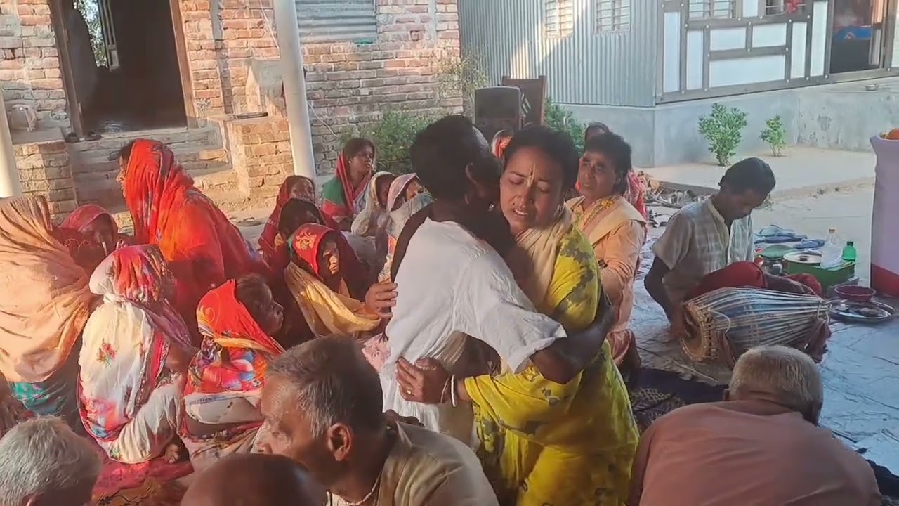 ভক্তের চরণ ধুলি চেয়ে চোখে জল ঝরালেন শিল্পী ডাক্তার নিখিল বর ❤️💐❤️👍🍁